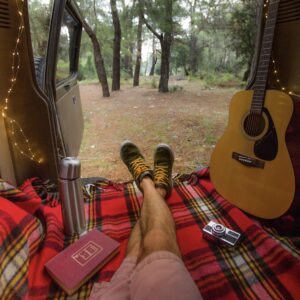 車の運転中にカーテンやサンシェードを取り付けて捕まった 理由を解説 ぱらふぁむキャンプ 車の運転中にカーテンやサンシェードを取り付けて捕まった 理由を解説 ぱらふぁむキャンプ