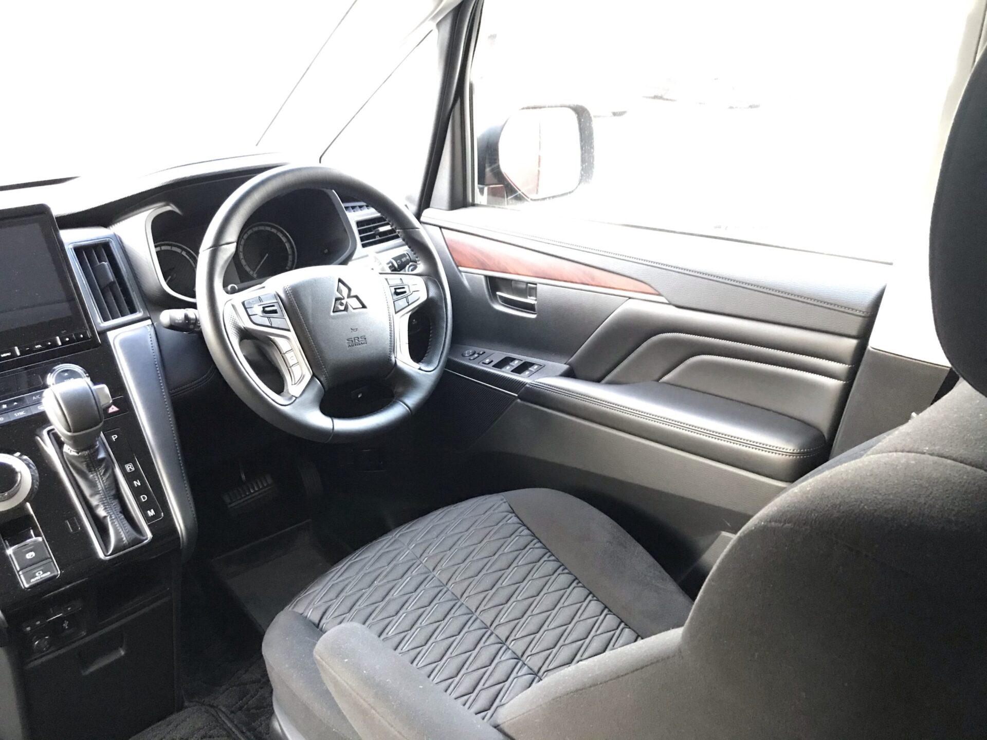 デリカd5のシートアレンジ5パターンを使いこなして車内を快適に ぱらふぁむキャンプ デリカd5のシートアレンジ5パターンを使いこなして車内を快適に ぱらふぁむキャンプ